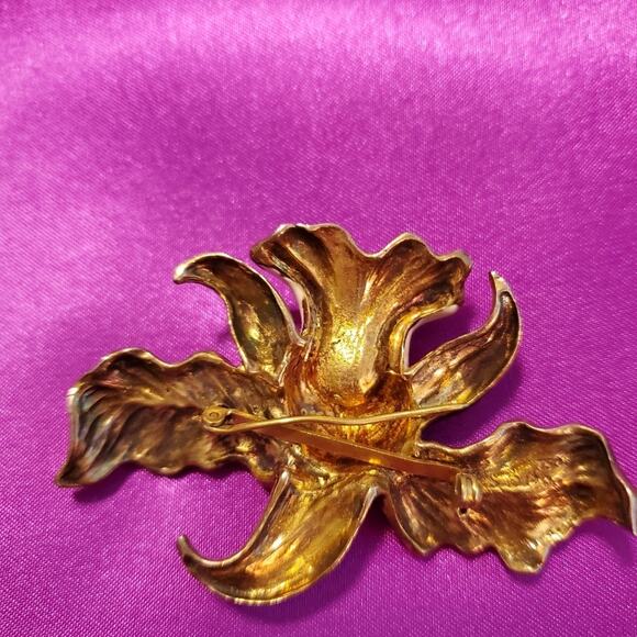 Vintage Enameled Orchid Brooch Pin - Picture 3 of 3